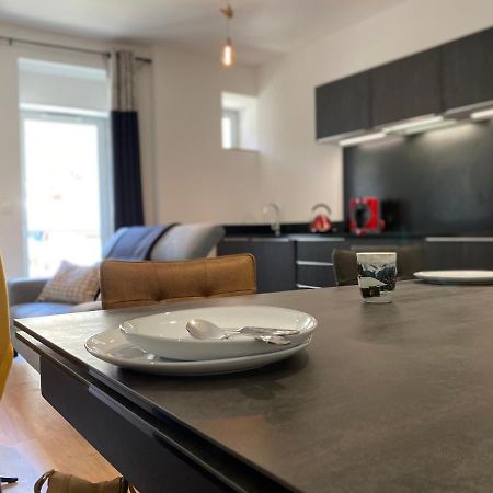 Plein Centre, T3 5P Totalement Renove 55M2. Wifi Apartment Каутерец Екстериор снимка